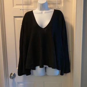 FREE PEOPLE PULL OVER SWEATER